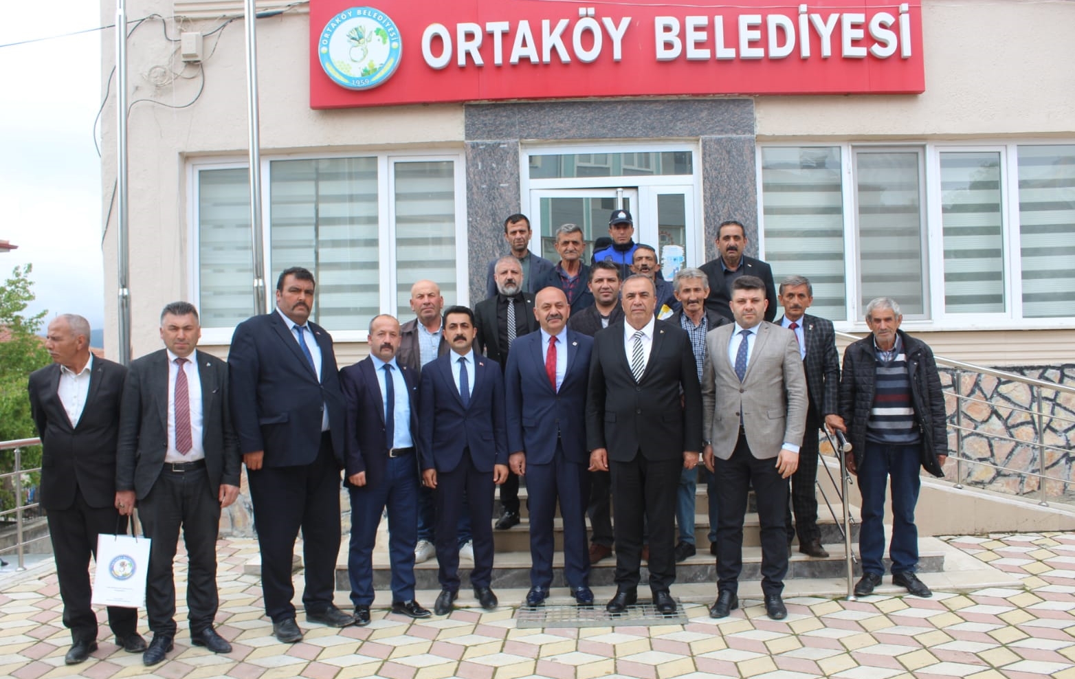 MHP Milletvekili Adayı Vahit Kayrıcı, Ortaköy’ü ziyaret etti